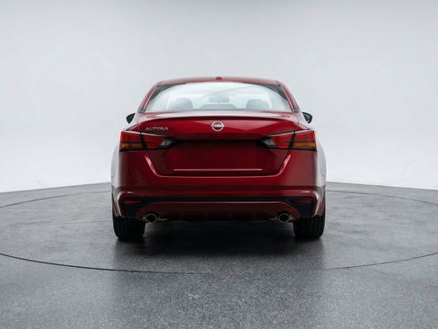 Used 2025 Nissan Altima 2.5 SV image 7