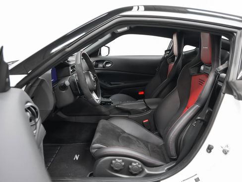 Used 2026 Nissan Z NISMO RWD image 58