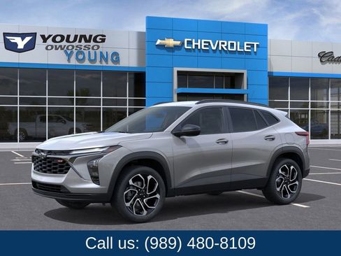 New 2025 Chevrolet Trax RS w/ Driver Confidence Package image 2