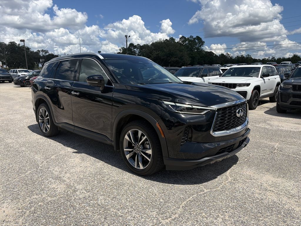 Used 2023 INFINITI QX60 Luxe w/ Cargo Package FWD image 8