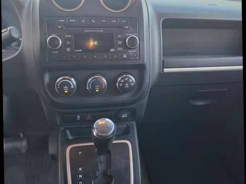 Used 2017 Jeep Patriot 75th Anniversary w/ Power Value Group FWD image 23