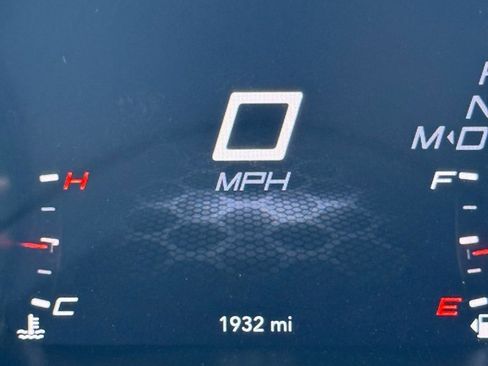 Used 2023 Dodge Charger SXT w/ Blacktop Package image 11