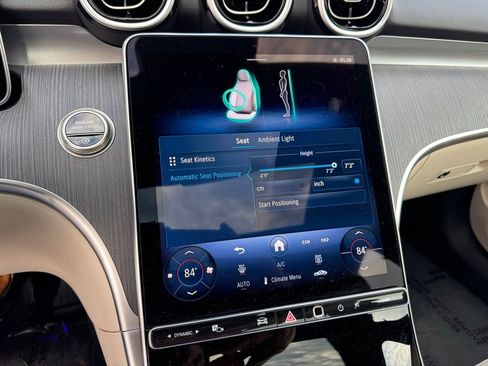 Used 2025 Mercedes-Benz C 300 Sedan image 29