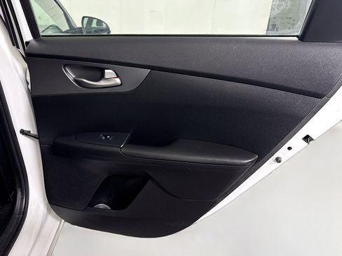 Used 2020 Kia Forte LXS image 27