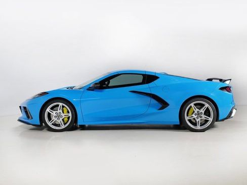 Used 2023 Chevrolet Corvette Stingray Preferred Cpe w/ Z51 Performance Package RWD image 2