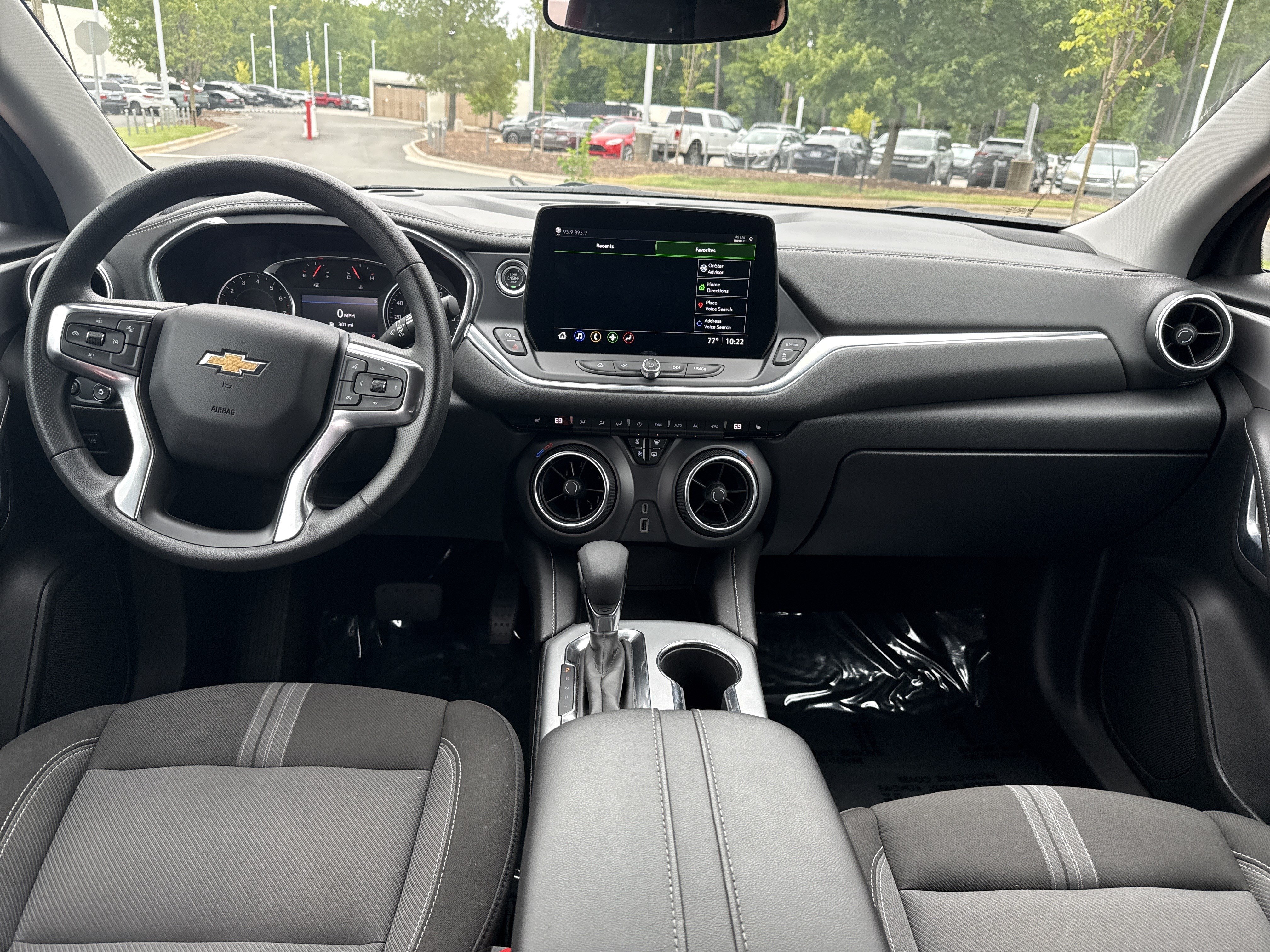 Used 2025 Chevrolet Blazer LT AWD/4WD image 29