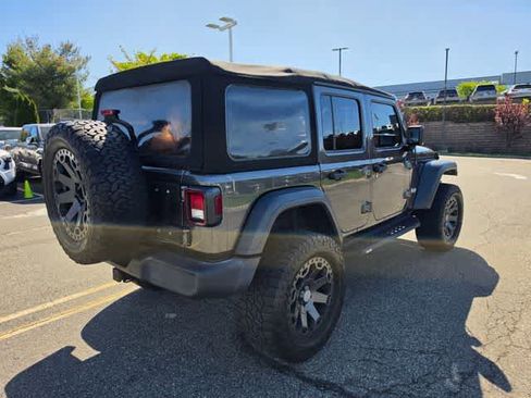 Used 2018 Jeep Wrangler Unlimited Sport S AWD/4WD image 4