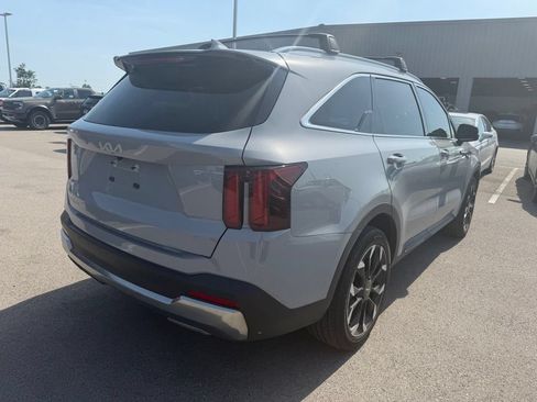 Used 2025 Kia Sorento EX w/ Panoramic Sunroof Package FWD image 21