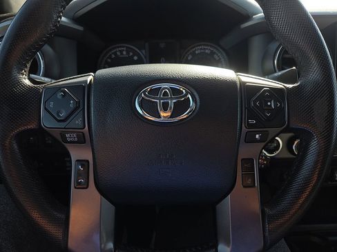 Certified 2020 Toyota Tacoma TRD Pro AWD/4WD image 25