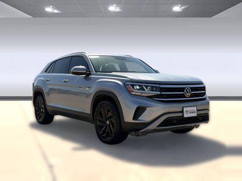 Used 2023 Volkswagen Atlas Cross Sport SE FWD image 7