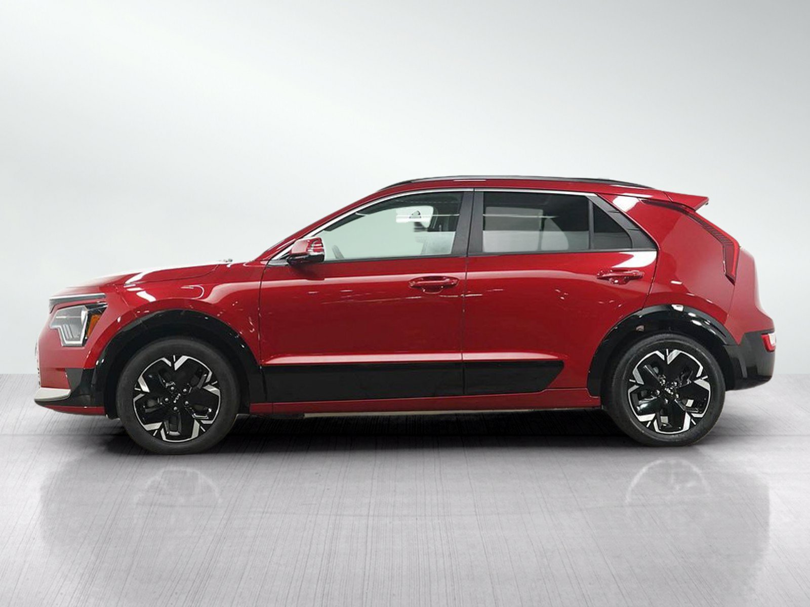 Used 2023 Kia Niro Wind w/ Wind Preserve Package FWD image 2
