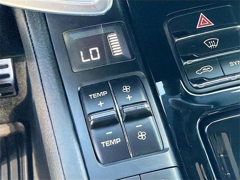 Used 2018 Porsche Cayenne S Platinum image 34