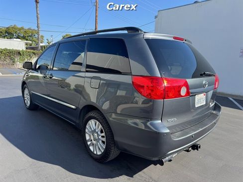 Used 2009 Toyota Sienna XLE Limited image 9