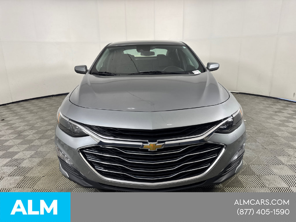 Used 2025 Chevrolet Malibu LT FWD image 2