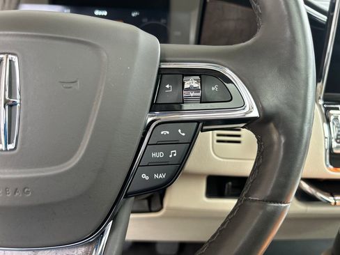 Used 2021 Lincoln Navigator L Reserve w/ Luxury Package image 23