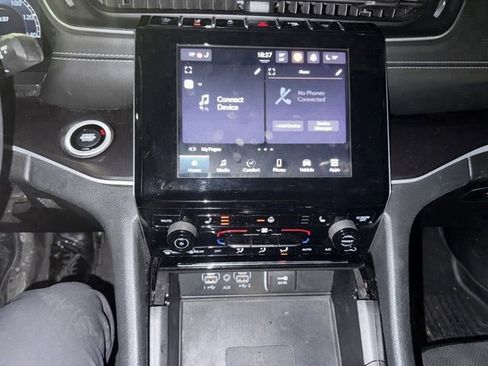 Certified 2023 Jeep Grand Cherokee Altitude image 8