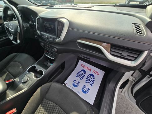 Used 2021 GMC Terrain SLE FWD image 22