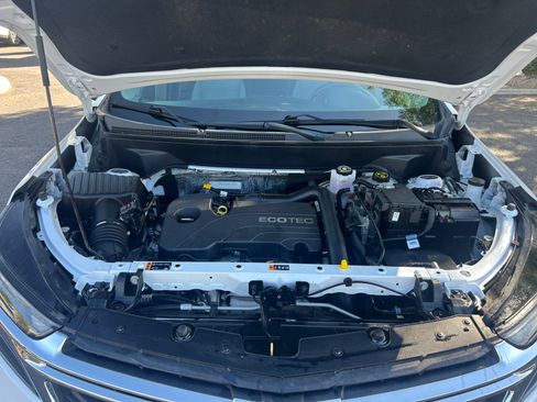 Used 2022 Chevrolet Equinox LS w/ LPO, Floor Liner Package FWD image 21