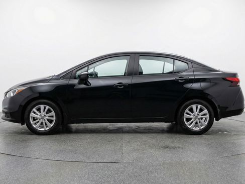Used 2025 Nissan Versa SV image 5
