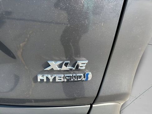 Used 2022 Toyota RAV4 XLE w/ Convenience Package AWD/4WD image 14