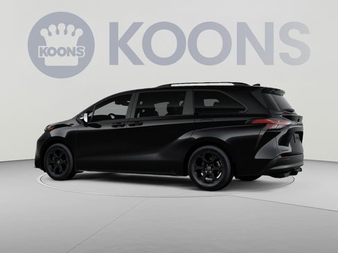 New 2026 Toyota Sienna XLE Woodland Edition AWD/4WD image 7