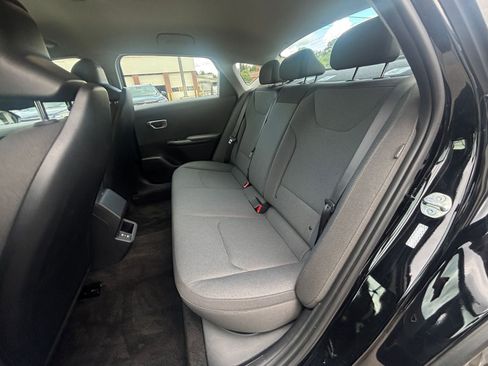 Used 2025 Kia K4 FWD image 26