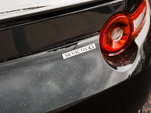 New 2026 MAZDA MX-5 Miata Club w/ Interior Package RWD image 8