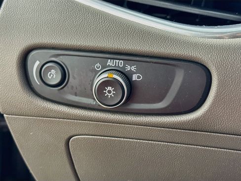 Used 2020 Chevrolet Malibu LT FWD image 13