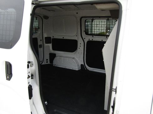 Used 2017 Chevrolet City Express LT image 4