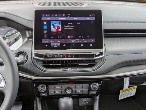 New 2026 Jeep Compass Latitude AWD/4WD image 18