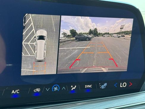 New 2026 Chevrolet Suburban LT w/ Comfort Package AWD/4WD image 37