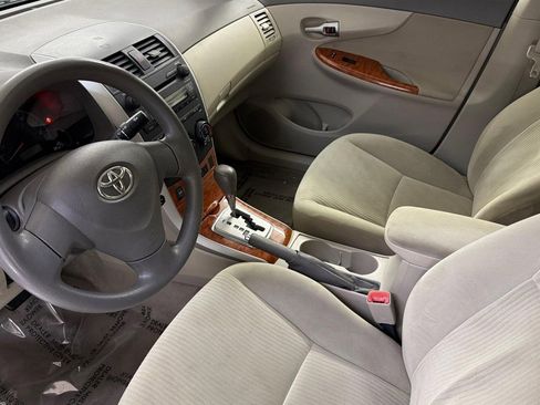 Used 2009 Toyota Corolla XLE FWD image 4