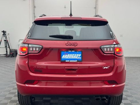 Used 2022 Jeep Compass Limited AWD/4WD image 7