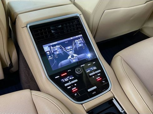 Used 2018 Porsche Panamera 4S AWD/4WD image 4