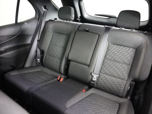 Used 2020 Chevrolet Equinox LT w/ Driver Convenience Package AWD/4WD image 31
