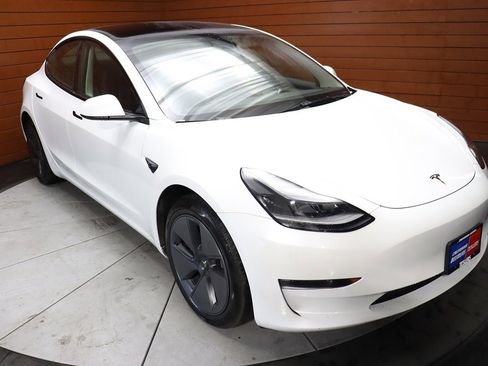 Used 2023 Tesla Model 3 Standard Range RWD image 38