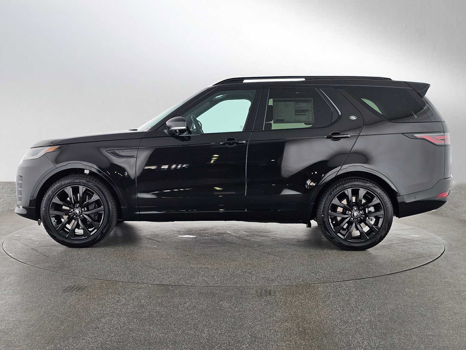 New 2026 Land Rover Discovery Limited Edition AWD/4WD image 2