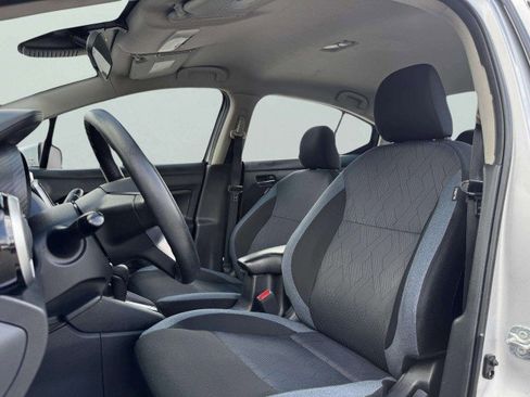 Used 2023 Nissan Versa SV image 21