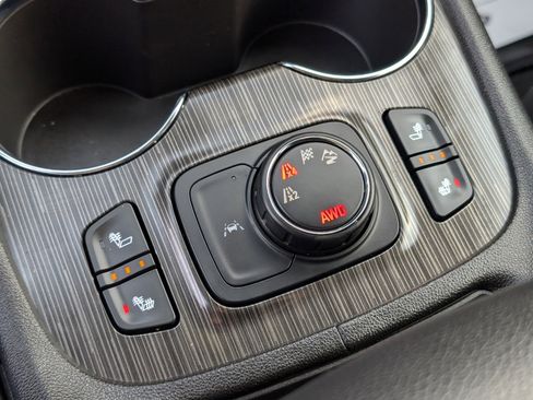 Used 2022 GMC Acadia SLT w/ LPO, Floor Liner Package image 24