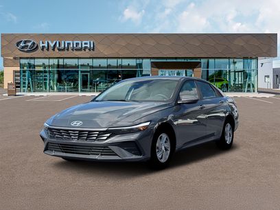 New 2026 Hyundai Elantra SE