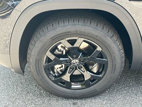 New 2026 Volkswagen Atlas Peak Edition AWD/4WD image 11