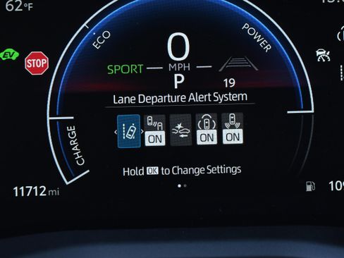 Used 2025 Toyota Camry SE image 32