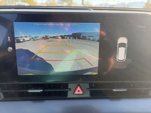 Used 2025 Kia Sportage EX image 27