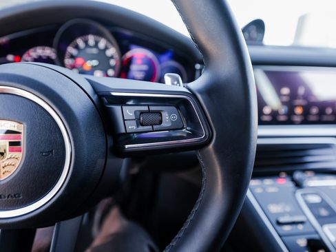 Certified 2022 Porsche Panamera 4 image 16