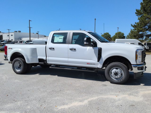 New 2027 Ford F350 XL w/ XL Chrome Package AWD/4WD image 2