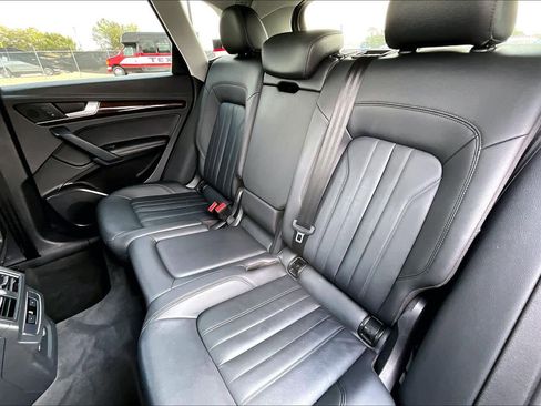 Used 2020 Audi Q5 Premium Plus w/ Premium Plus Package image 19