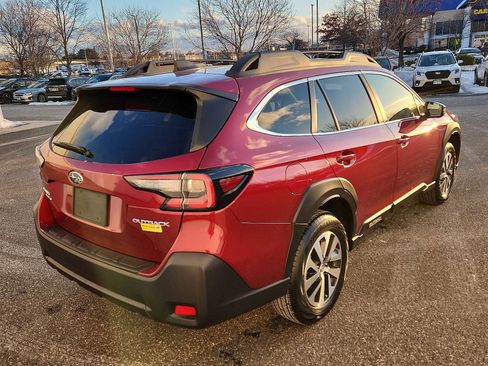 Used 2025 Subaru Outback Premium image 6