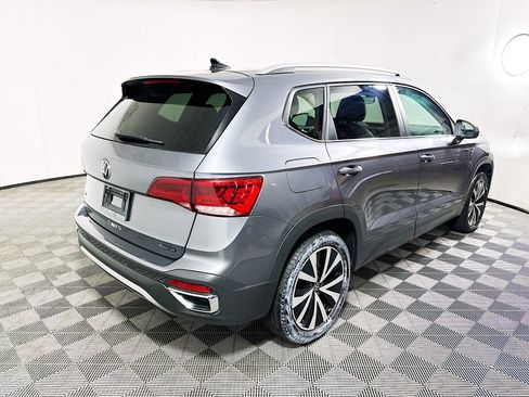 Used 2022 Volkswagen Taos SE w/ IQ.Drive SE Package AWD/4WD image 3