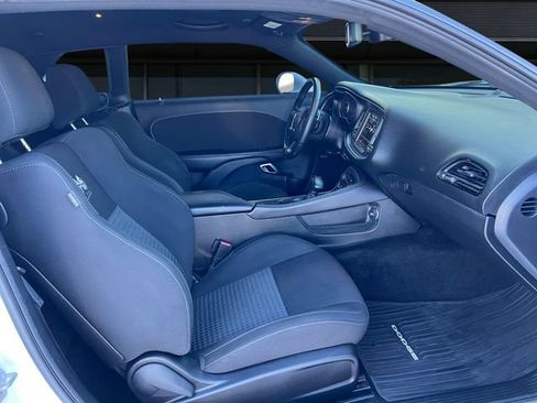 Used 2018 Dodge Challenger R/T Scat Pack w/ Dynamics Package image 15