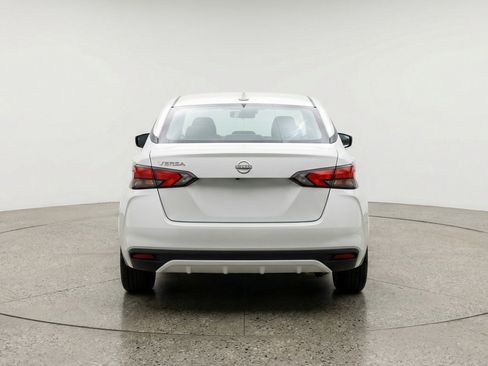 Used 2025 Nissan Versa SV image 7